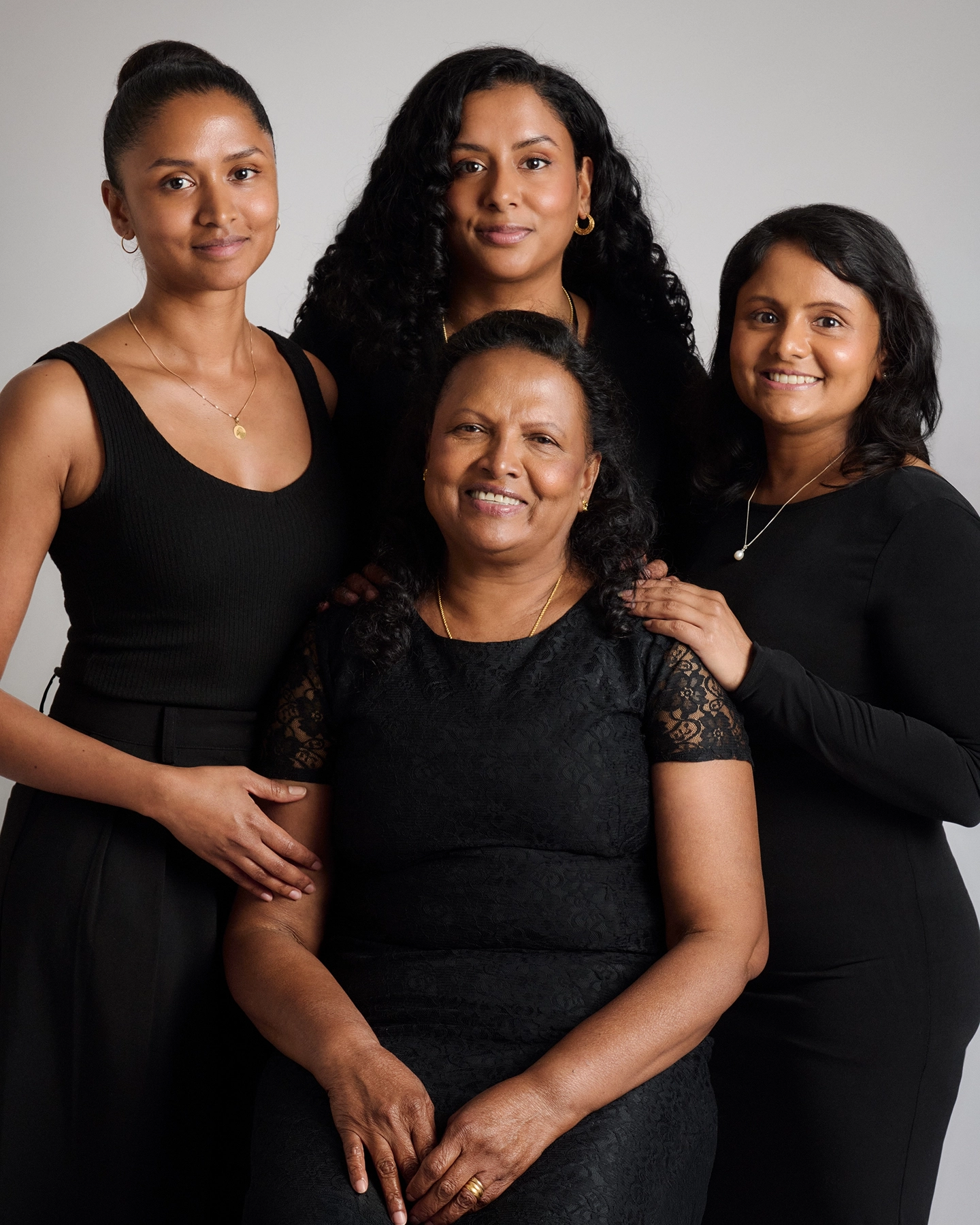 Samarasinghe Family family portrait photography — image 10